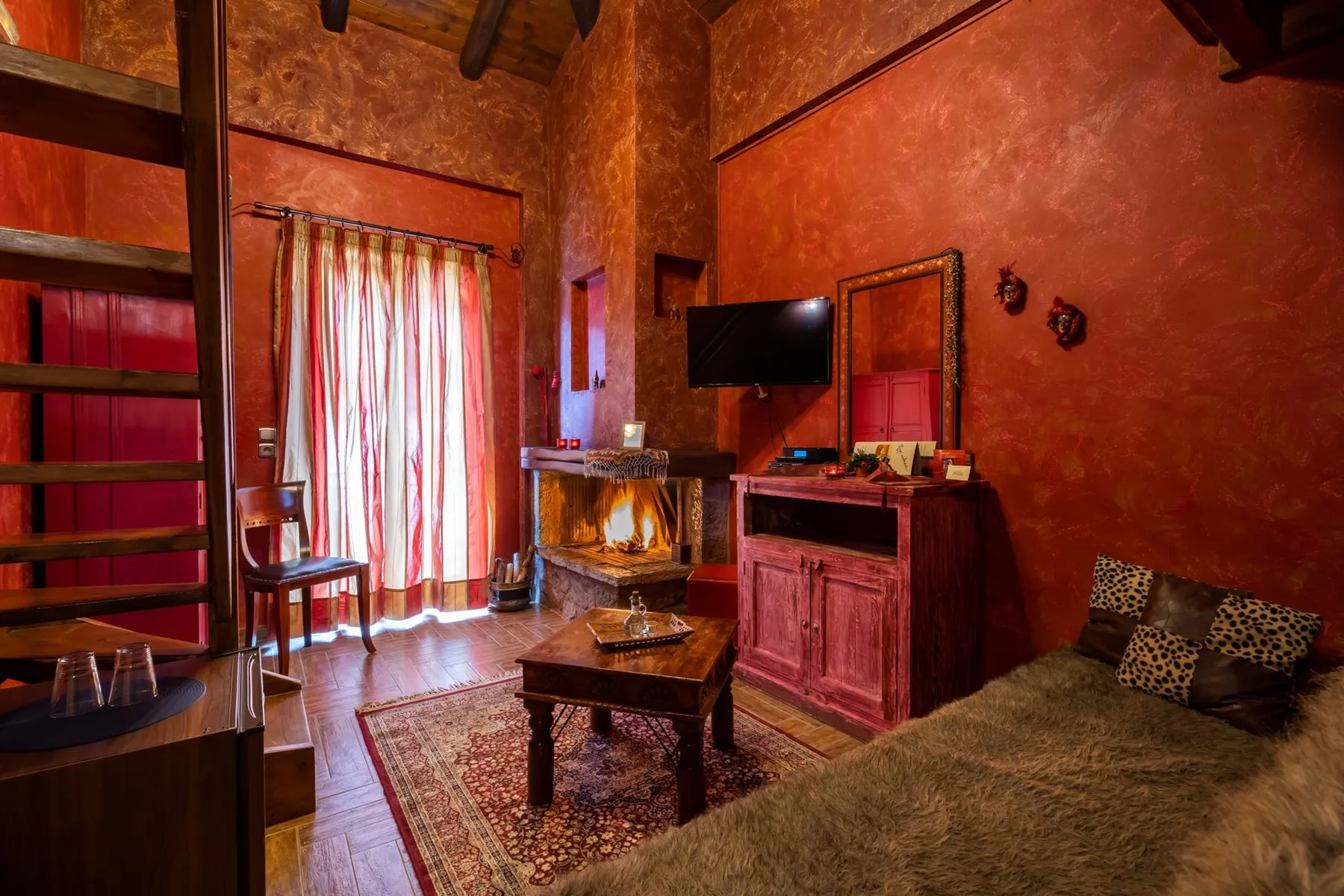 Attic with Fireplace Pothos · Ontas Guesthouse & Spa Arachova