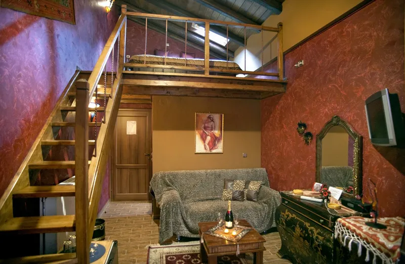 Attic with Fireplace Melia - Photo 2