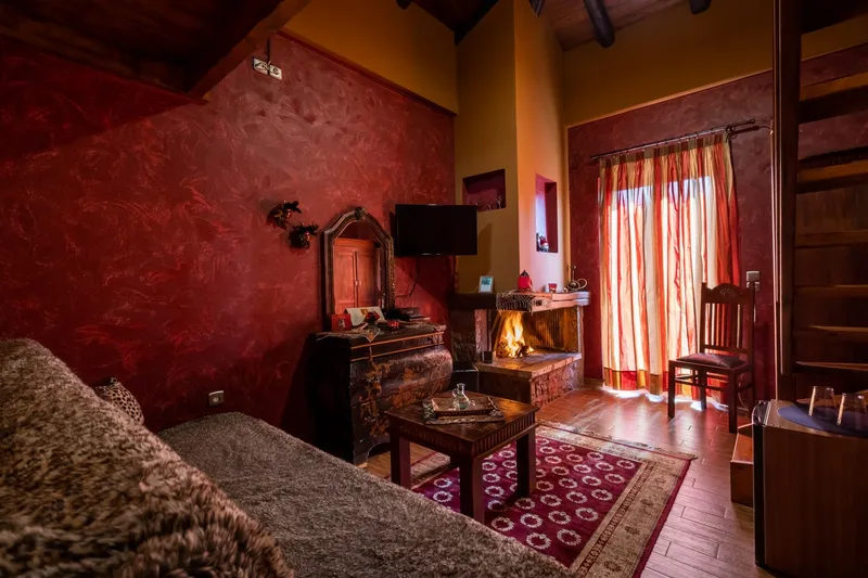 Attic with Fireplace Melia - Photo 3